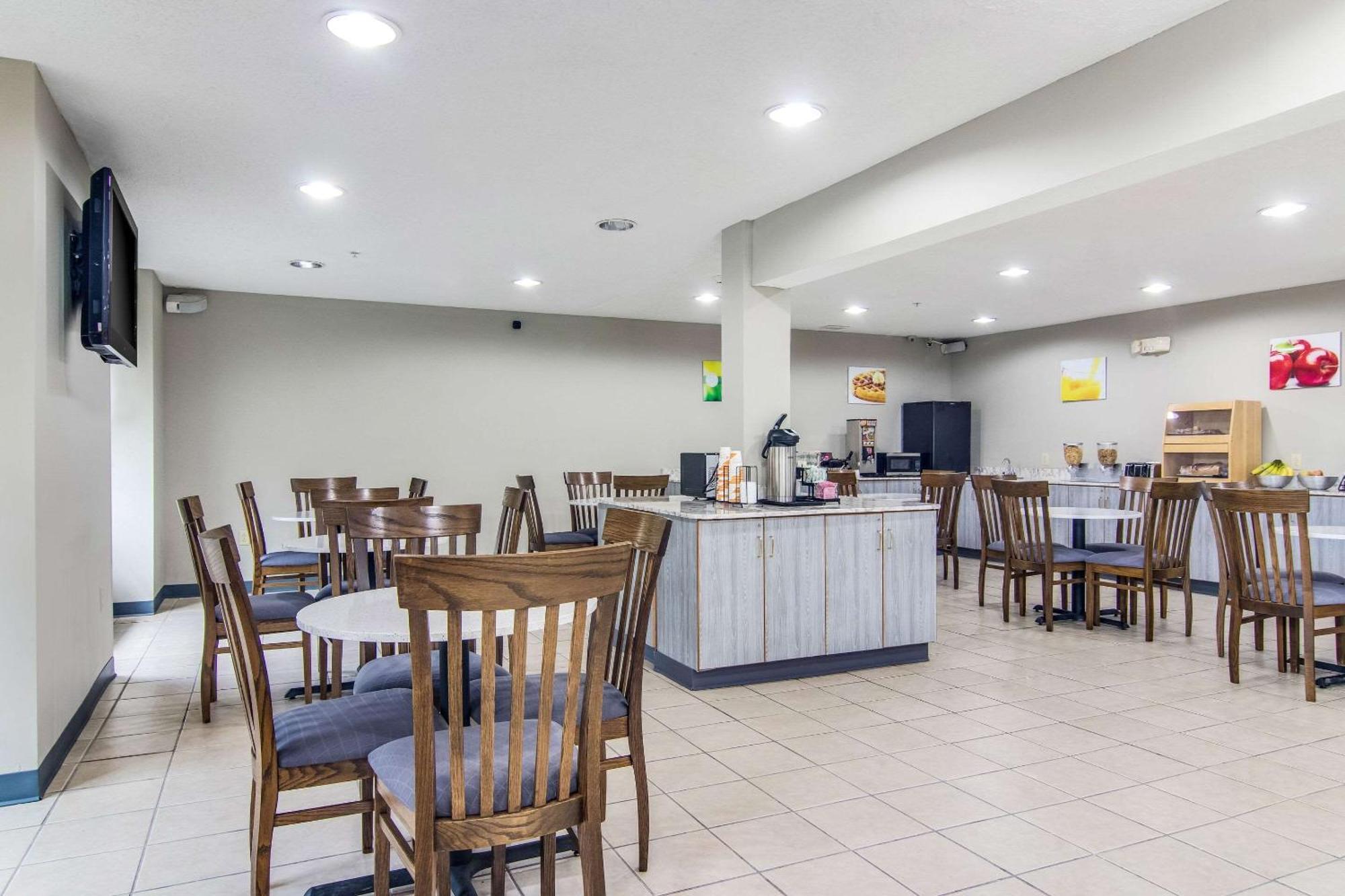 Quality Inn & Suites Grove City-Outlet Mall Екстер'єр фото