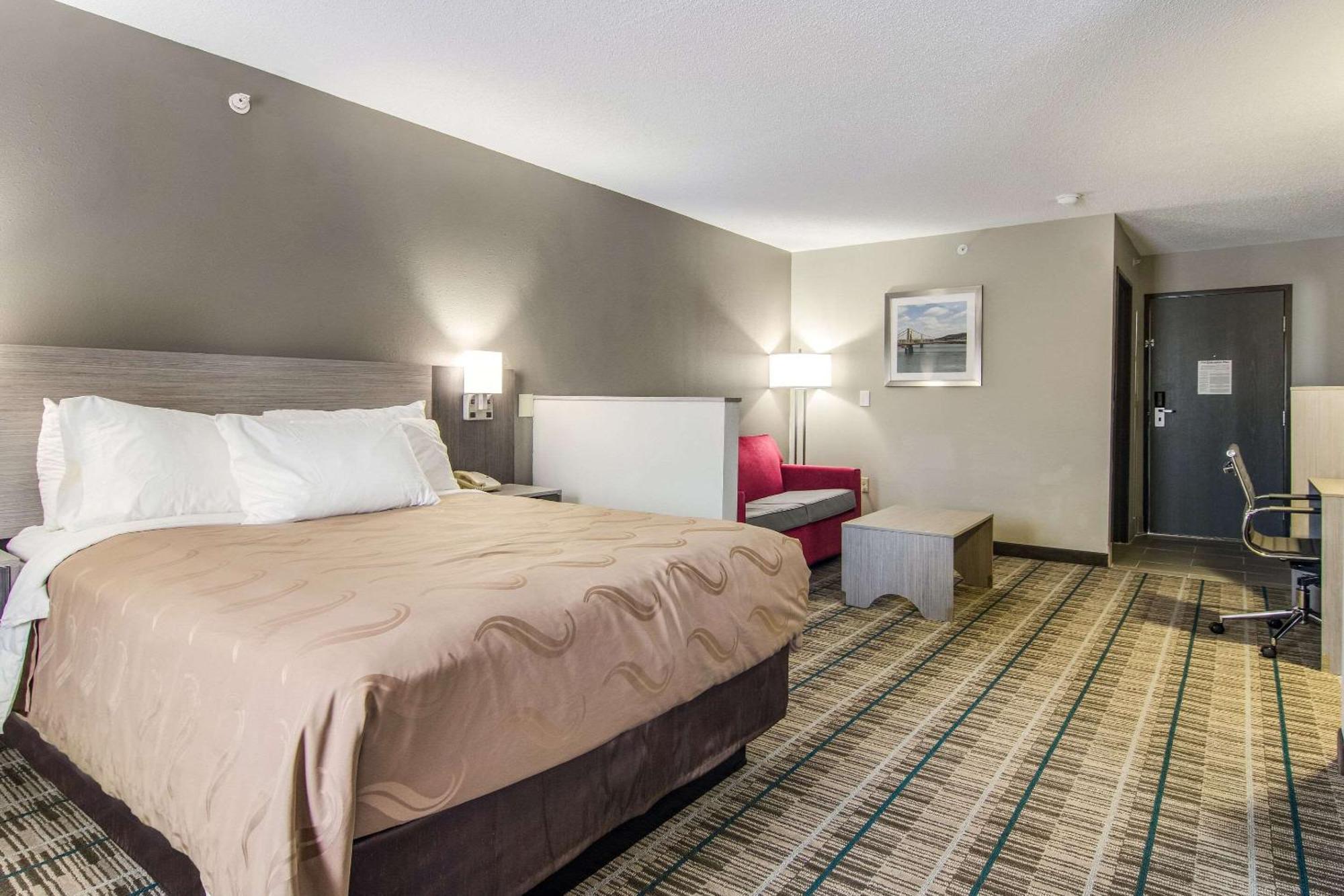 Quality Inn & Suites Grove City-Outlet Mall Екстер'єр фото