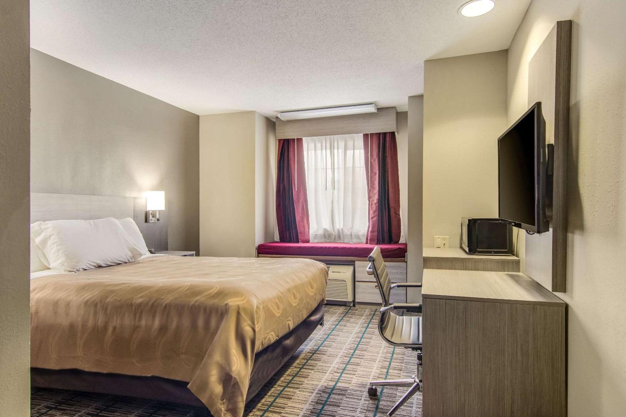 Quality Inn & Suites Grove City-Outlet Mall Екстер'єр фото
