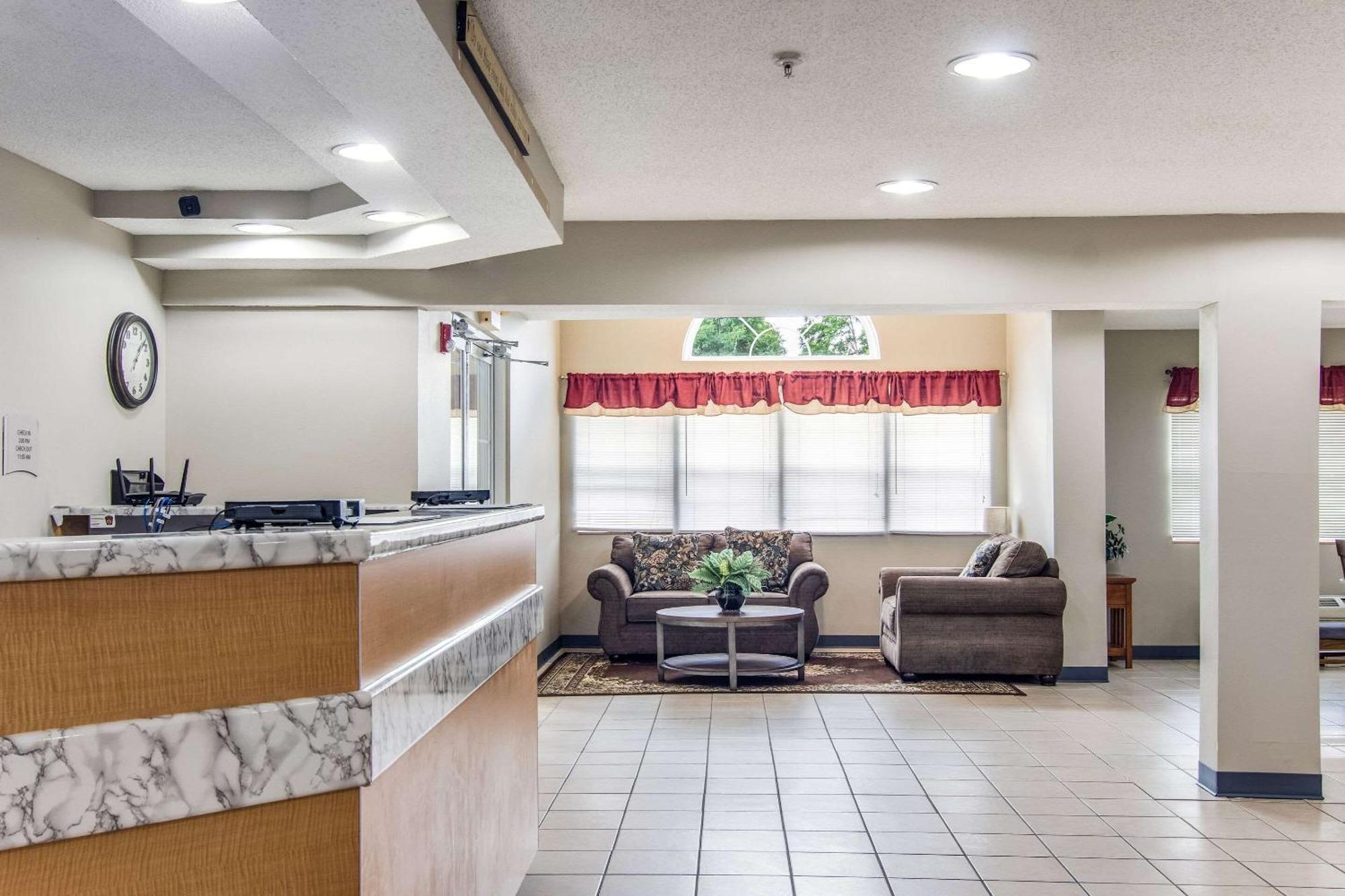 Quality Inn & Suites Grove City-Outlet Mall Екстер'єр фото